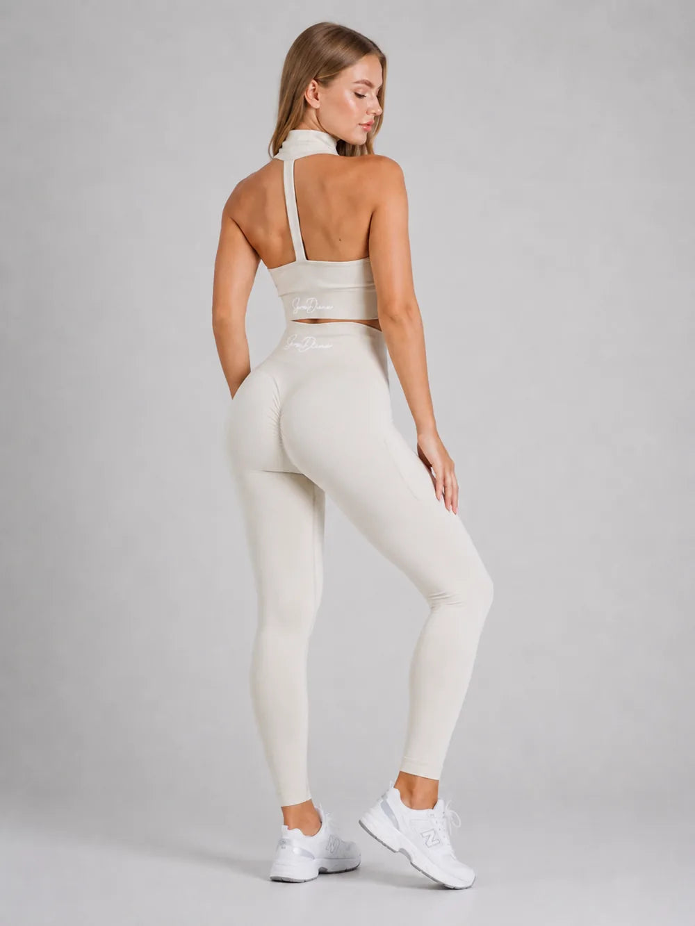 Arctic Pearl™ Leggings — Ganzkörper Rückansicht