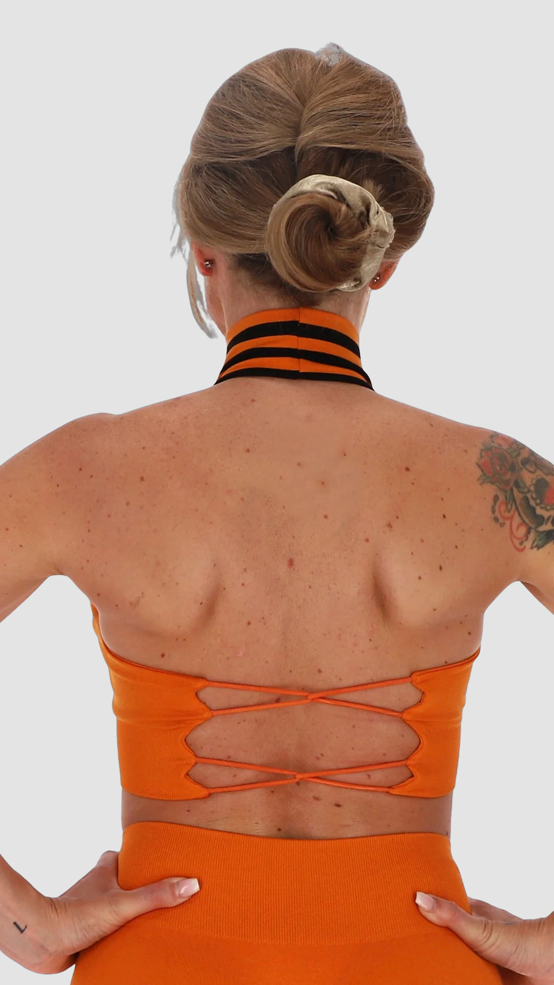 El sujetador de cuatro rayas