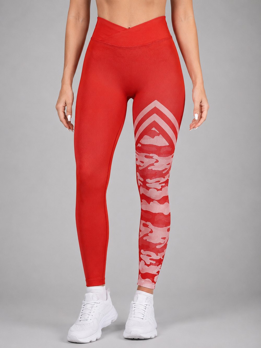 Iconic Red™ Leggings — Front-Ansicht, High-Waist V-Bund